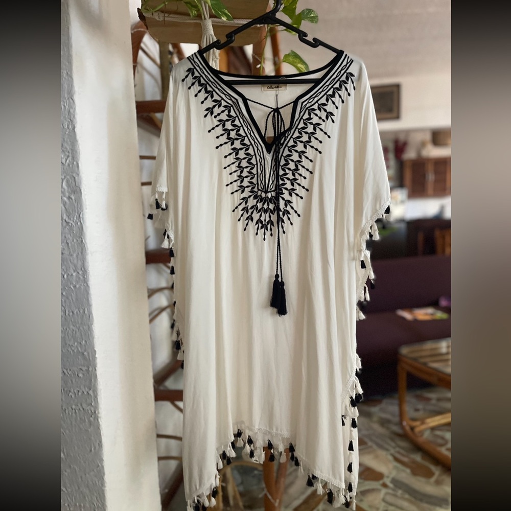 NWT Boho Beach Cover-up with Embroidery & Tassels
